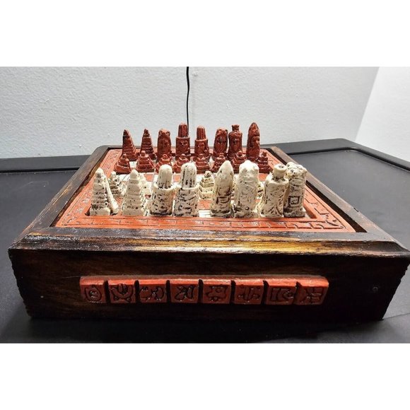 Vintage Mayan Aztec 7" Board Stone Wood Chess Set Handmade Red Drawer - Picture 4 of 10